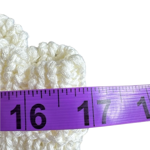 ZARA Blogger’s Favorite Floral Crochet Knit Top, Size S. - Picture 7 of 8